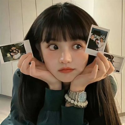 九顶假发的女孩